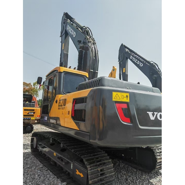 2024 فولفو EC210-42834122