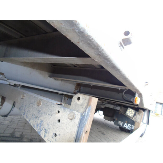 2010 LAG 3 axle-42835321