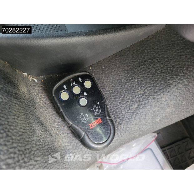 2015 مرسيدس بنز Atego 1324-42836106
