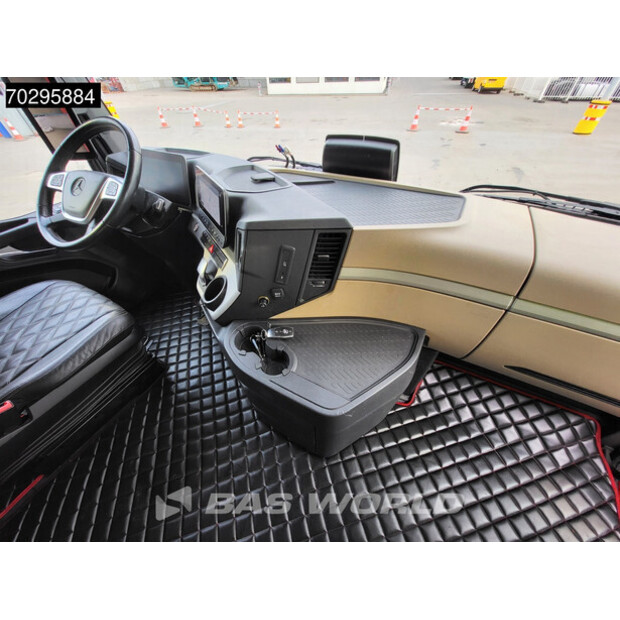 2023 Mercedes-Benz Actros 1858-42836518
