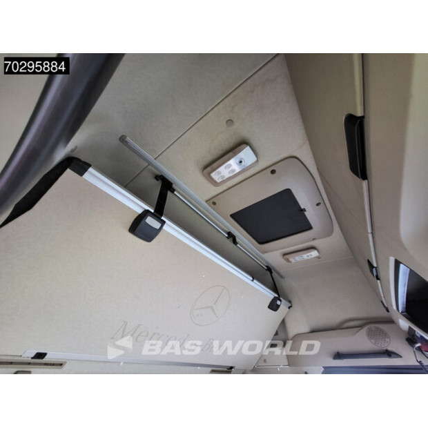 2023 Mercedes-Benz Actros 1858-42836528