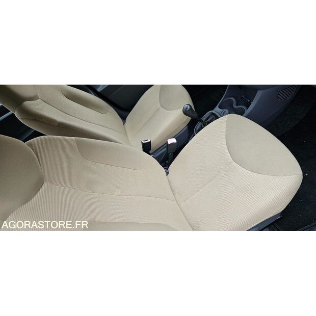 2006 بيجو 107-42849765