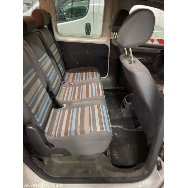 2011 Volkswagen Caddy-42849872
