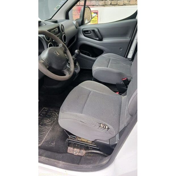 2009 Peugeot PARTNER-42850440