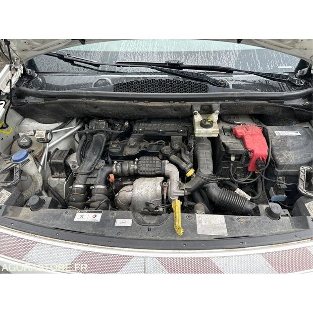 2017 Peugeot PARTNER-42850572
