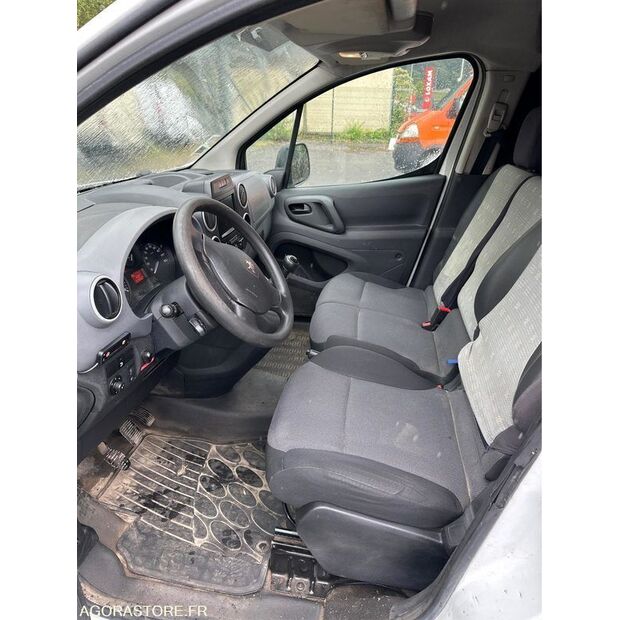 2017 Peugeot PARTNER-42850574