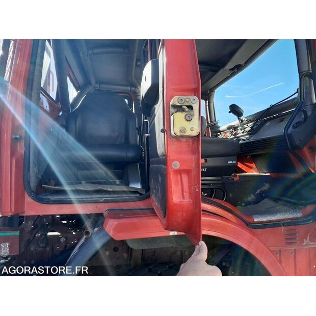 1998 Renault M210-42850662