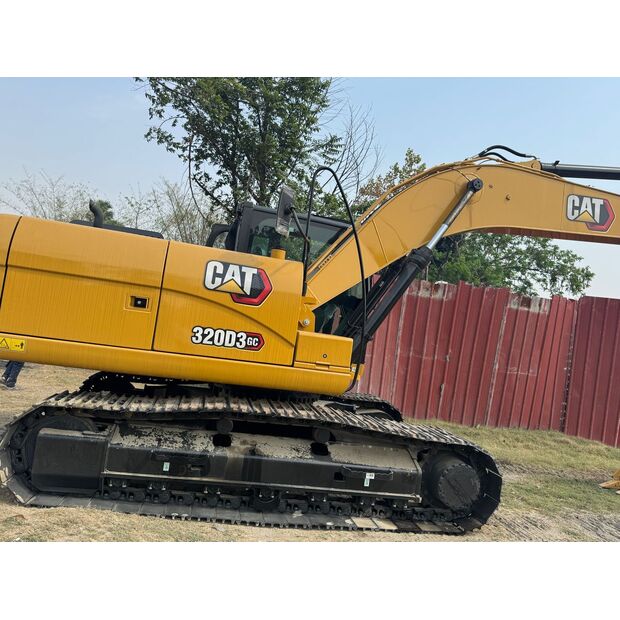 2025 كاتربيلر 320GC-42857888
