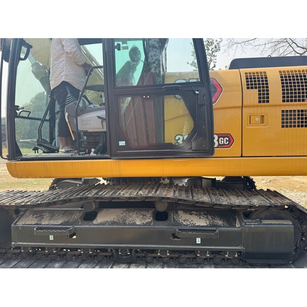 2025 كاتربيلر 320GC-42857889
