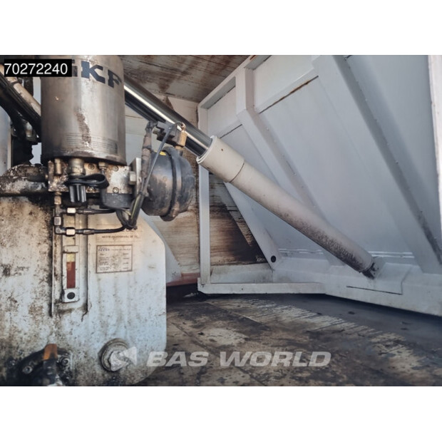 2017 Mercedes-Benz Econic-42873757