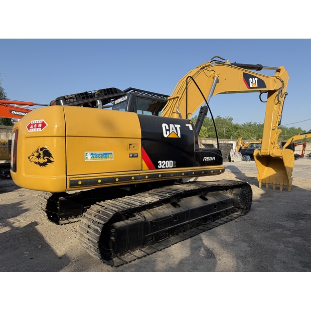 2024 كاتربيلر 320D-42888729