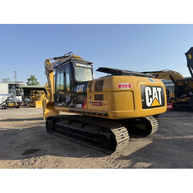 2024 كاتربيلر 320D-42888731