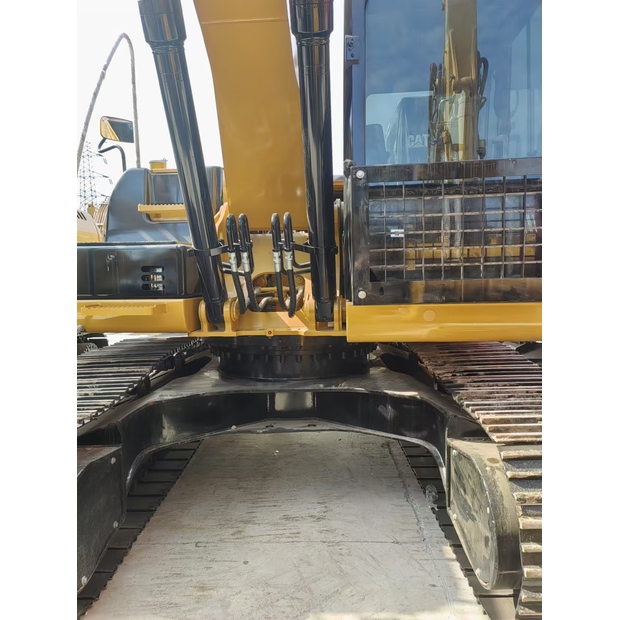 2024 Caterpillar 320D2-42888739