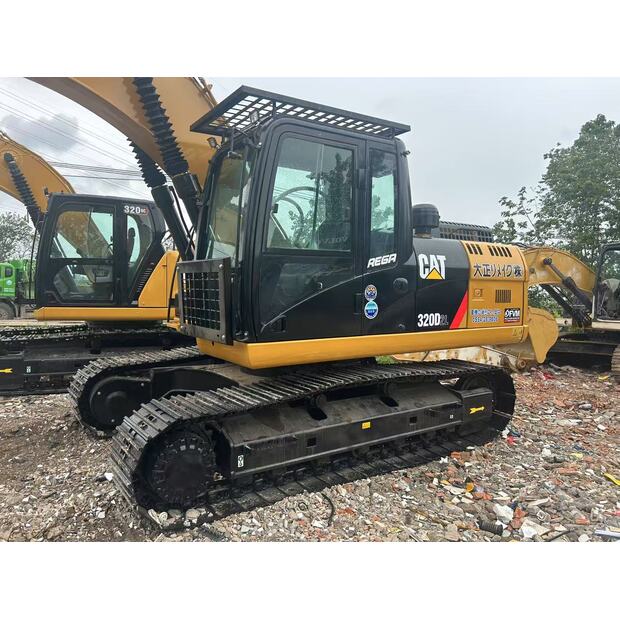 2024 Caterpillar 320D2L-42888746