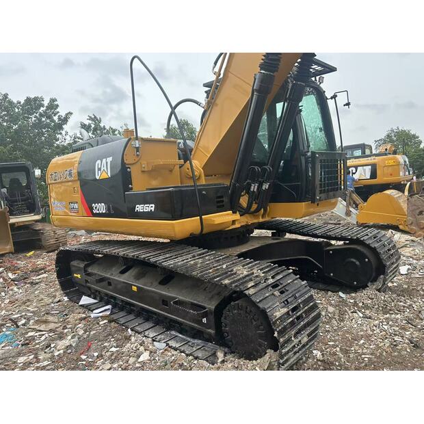 2024 Caterpillar 320D2L-42888747