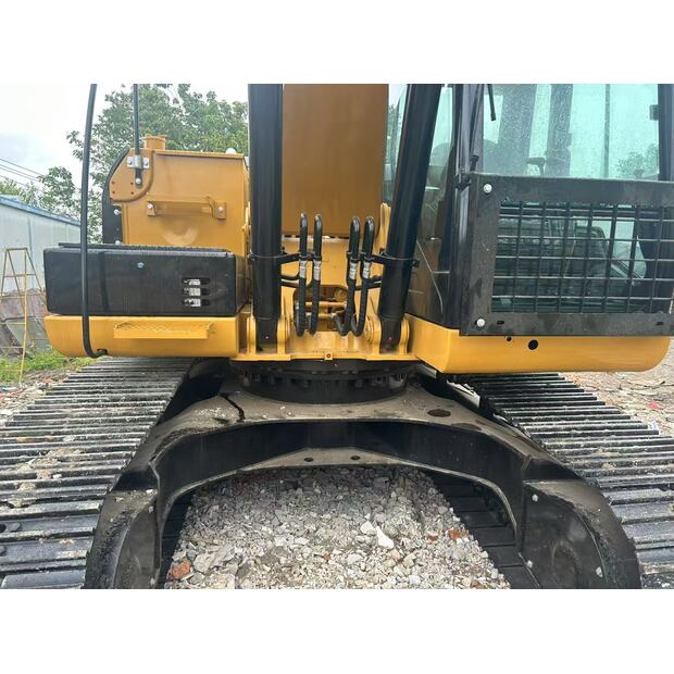 2024 Caterpillar 320D2L-42888751