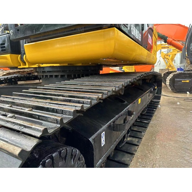 2023 Caterpillar 323D2L-42888811