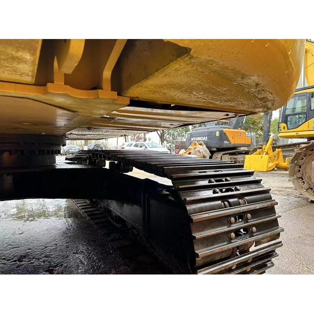 2023 Caterpillar 323D2L-42888815