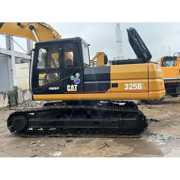 2023 Caterpillar 325B-42888875