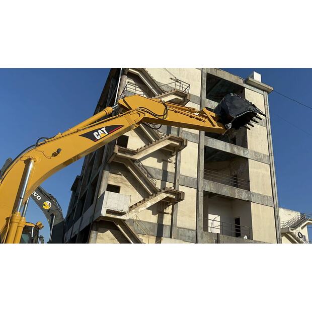 2023 Caterpillar 325BL-42888882
