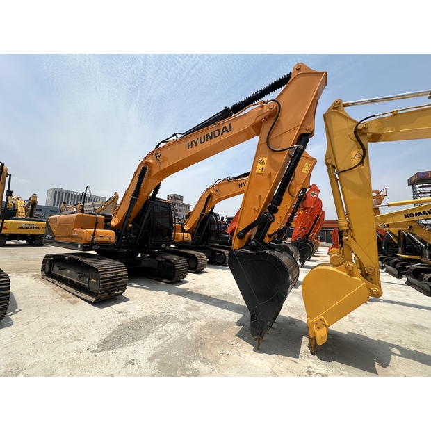 2024 Hyundai 215-42888937