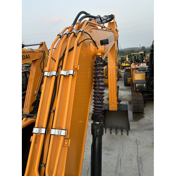 2024 Hyundai 220LC-42889782