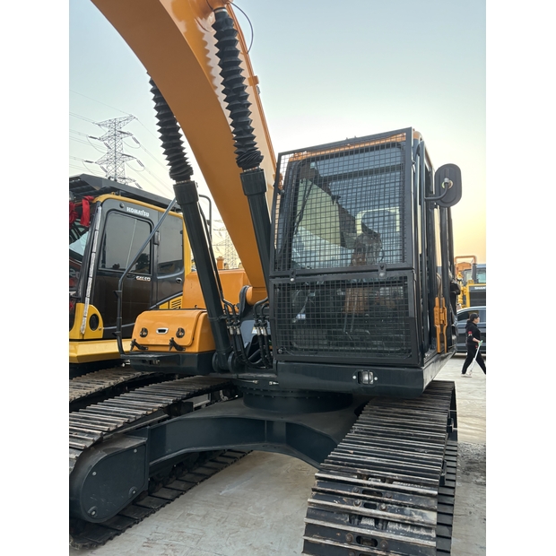2024 Hyundai 220LC-42890110