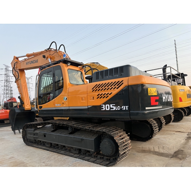 2024 Hyundai 305-42890424