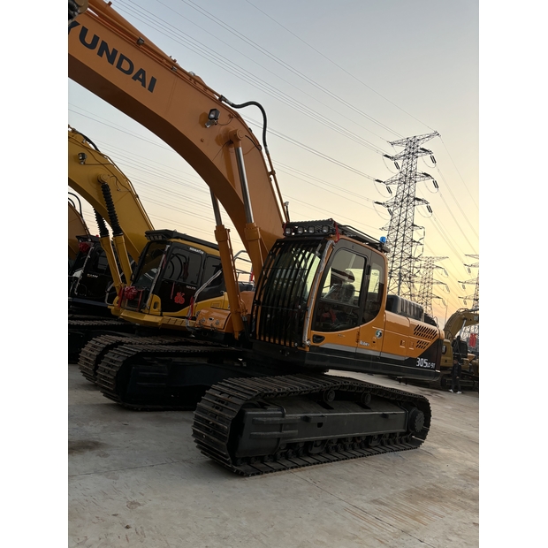 2024 Hyundai 305-42890429