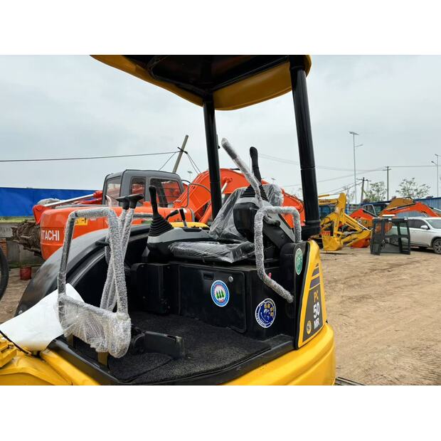 2023 Komatsu PC50-42890536