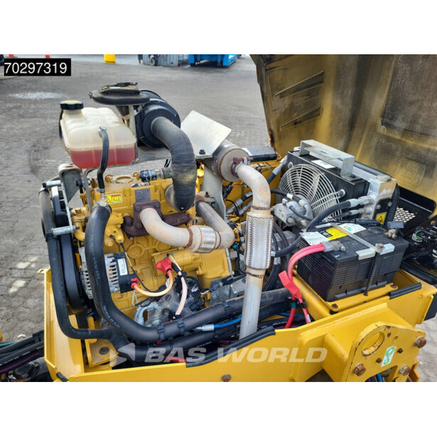 2018 كاتربيلر CB2.7-42892367