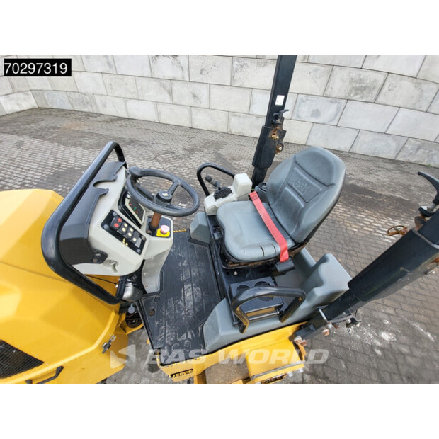 2018 كاتربيلر CB2.7-42892376