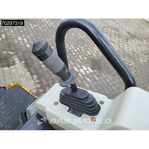 2018 كاتربيلر CB2.7-42892378