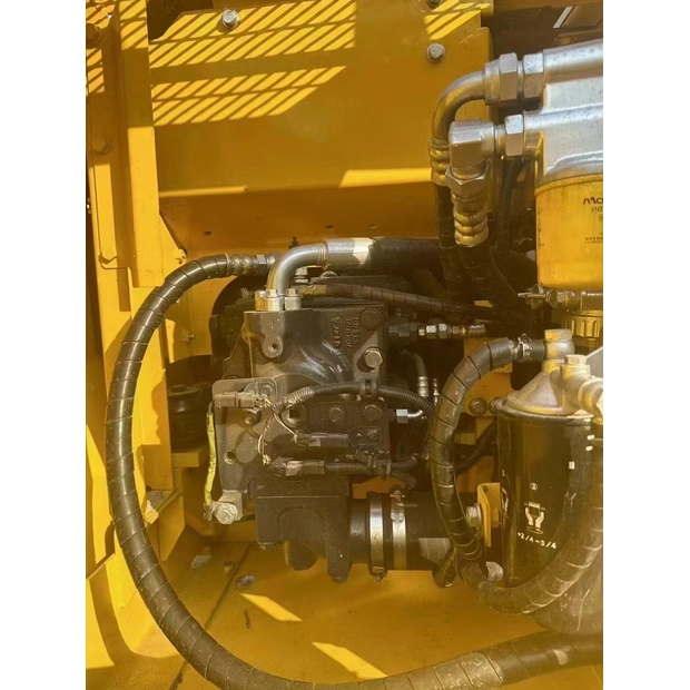 2023 كوماتسو PC130-42906447
