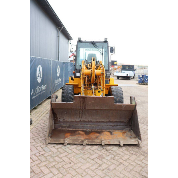 2000 Ahlmann AZ85-42907929
