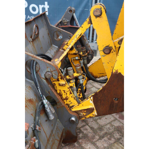 2000 Ahlmann AZ85-42907935