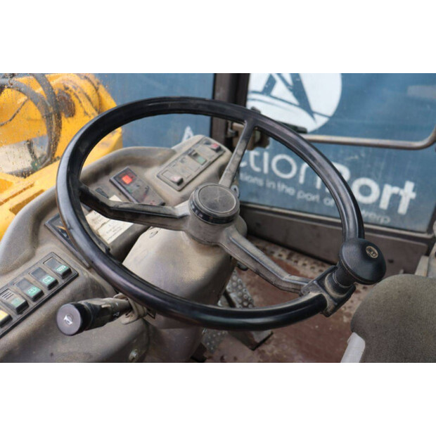 2000 Ahlmann AZ85-42907947