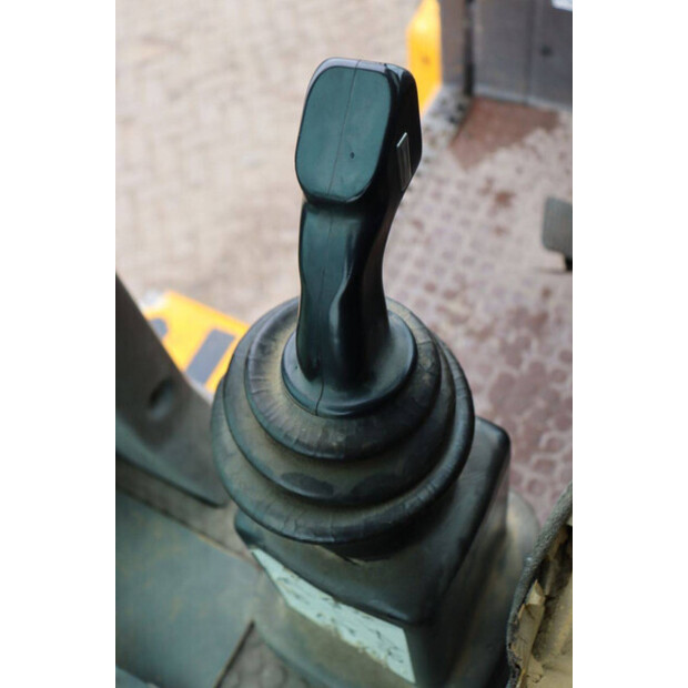 2000 Ahlmann AZ85-42907950