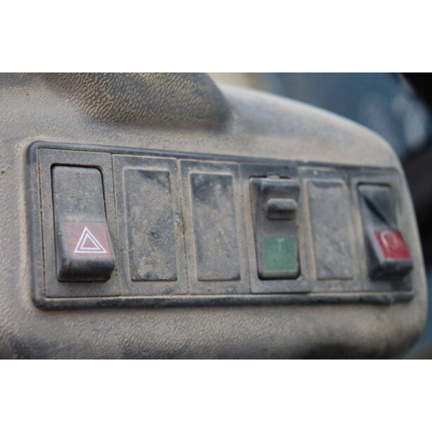 2000 Ahlmann AZ85-42907953