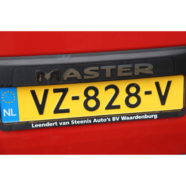 2012 رينو Master-42908159