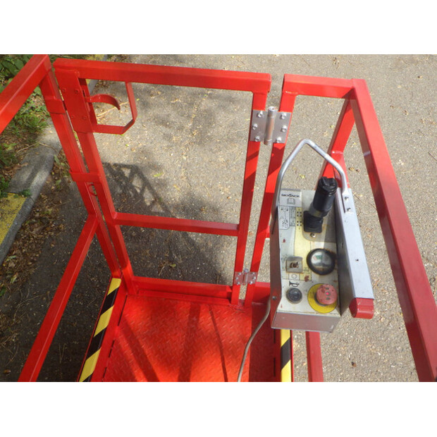 2013 SkyJack SJ16-42908379