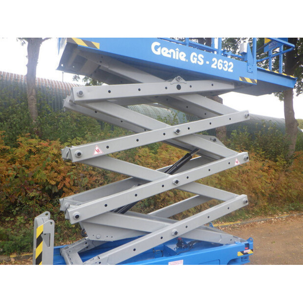 2010 Genie GS-2632-42908465
