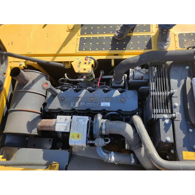 2023 كوماتسو PC240-42909000
