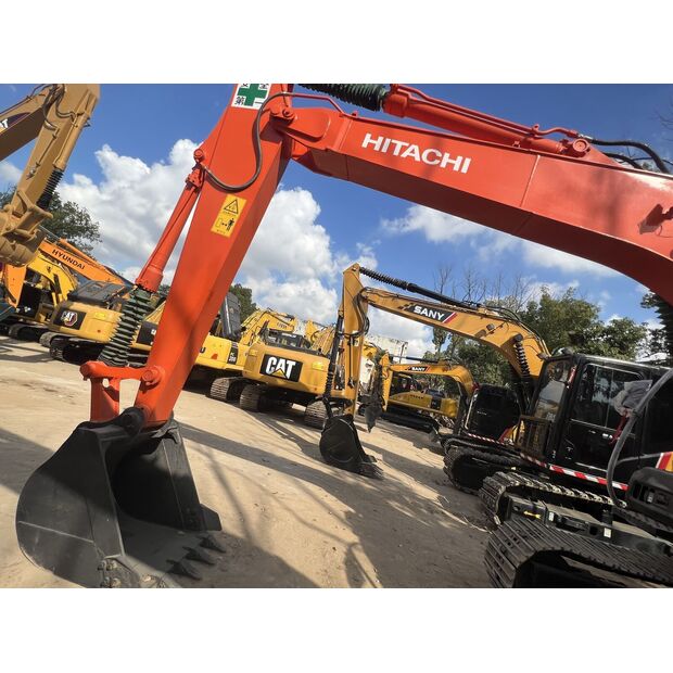 2022 Hitachi ZX120-42909017