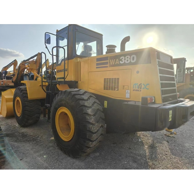 2023 كوماتسو W380-42909037