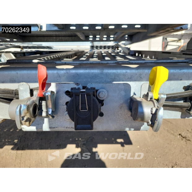 2025 Vega OTHERS-42909558