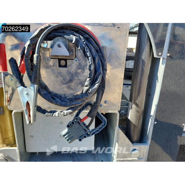 2025 Vega OTHERS-42909564