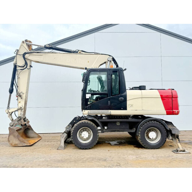 2011 Caterpillar M318D-42909898