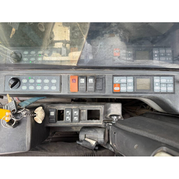 2011 Caterpillar M318D-42909911