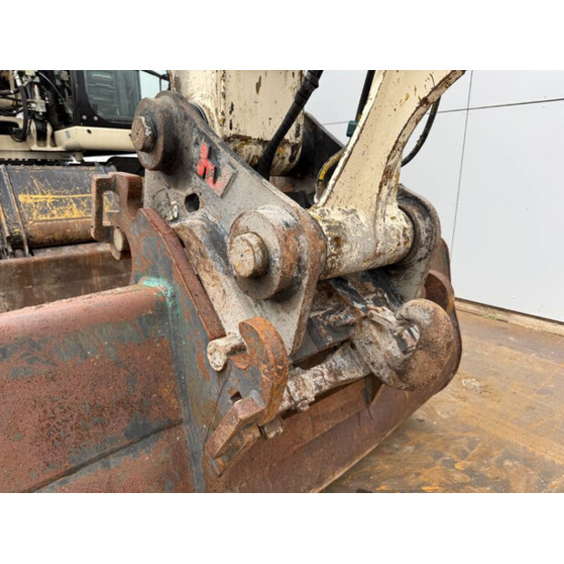 2011 Caterpillar M318D-42909922